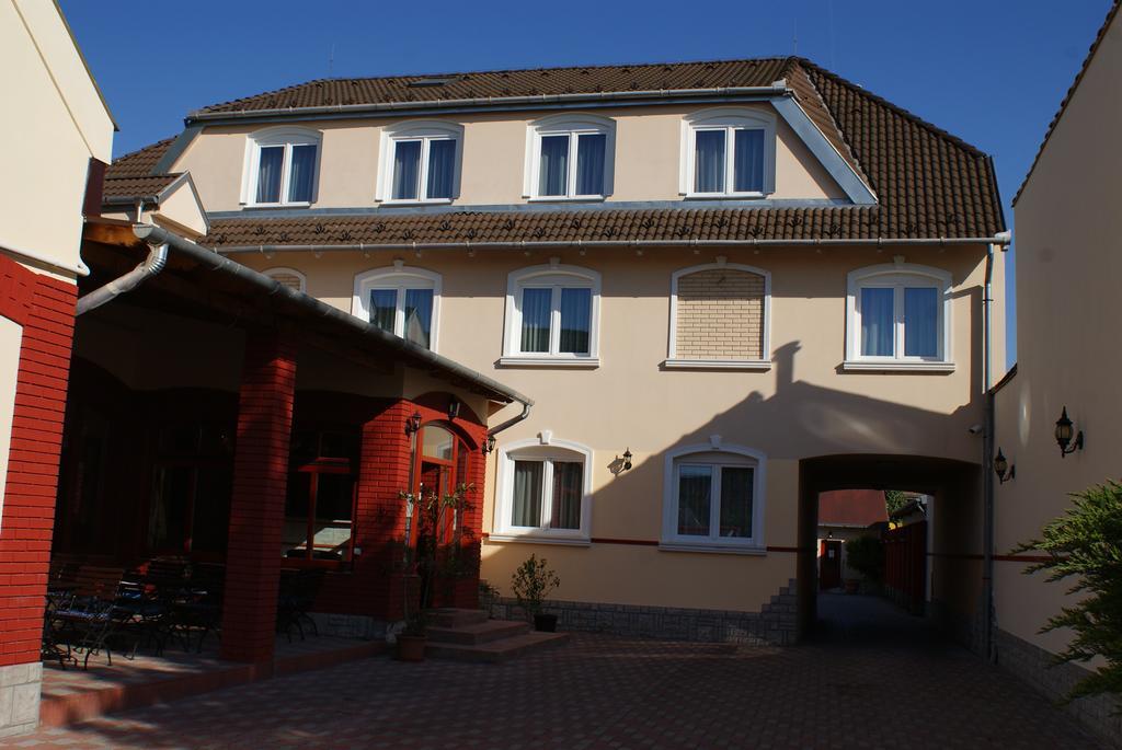 Hotel Palota City Budapest Exterior foto
